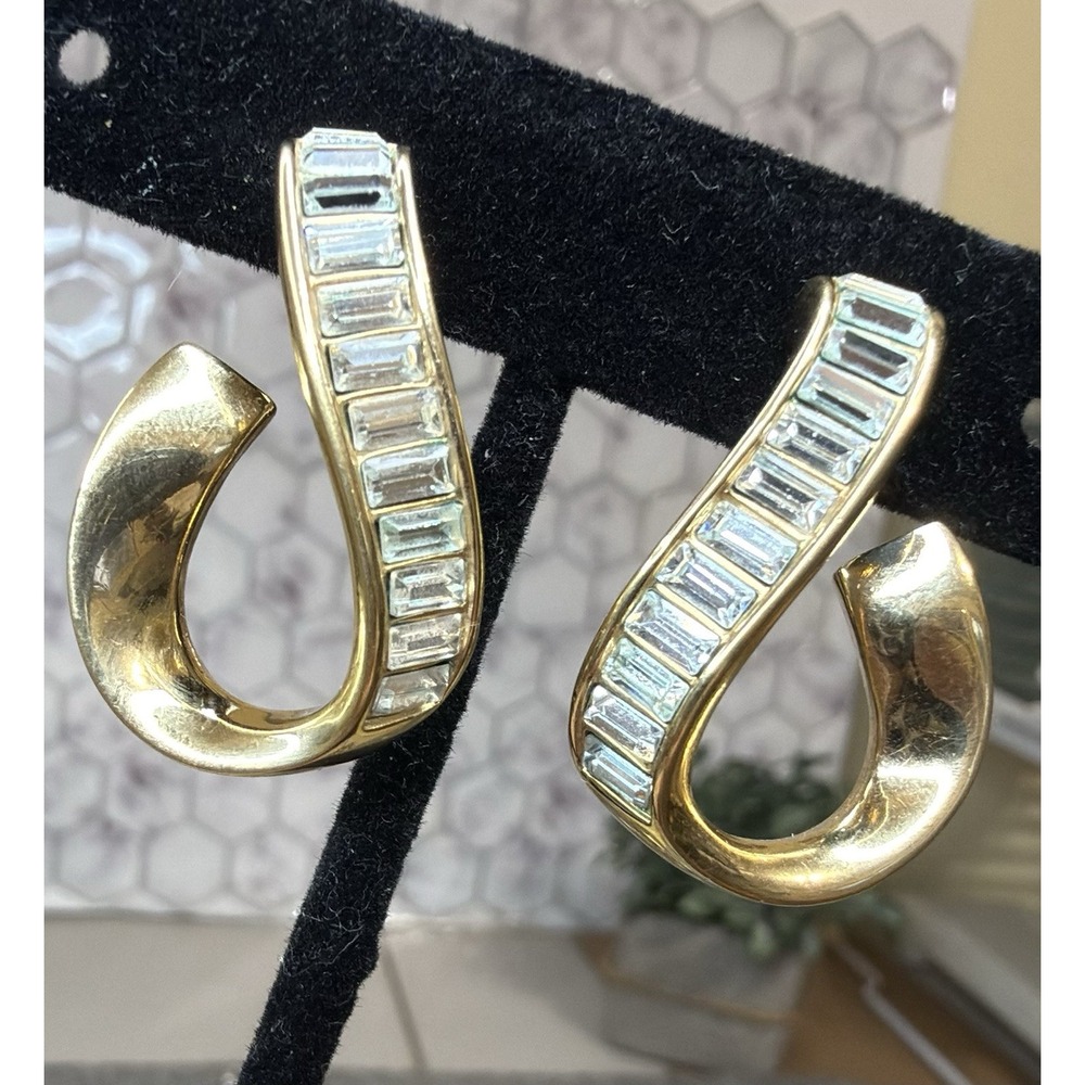 Vintage Swarovski Baguette Ribbon Twisted J Hoop Earrings Gold Tone Swan Signed